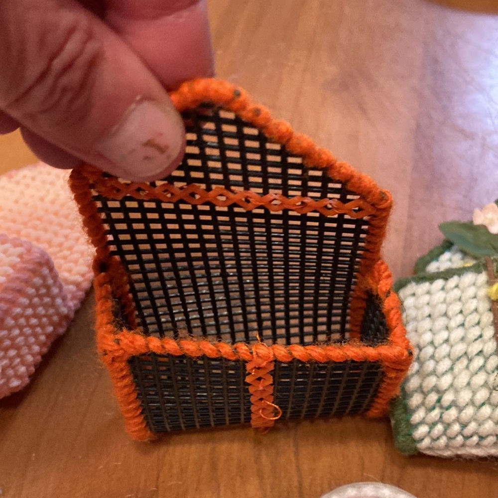 LOY vintage handmade magnets and match holders - Picture 10 of 11